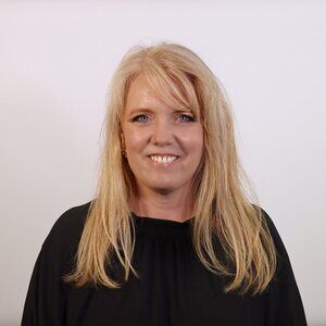 Meet your Posher, Stacy